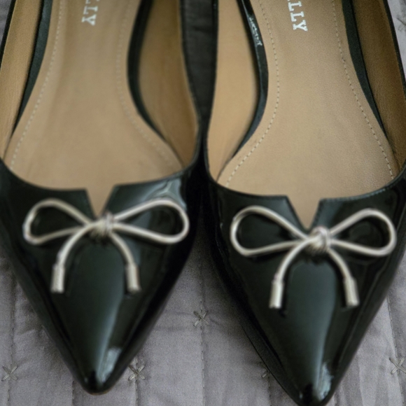 Bally Women's Patent Black Flats with Metallic Bow - Picture 11 of 11
